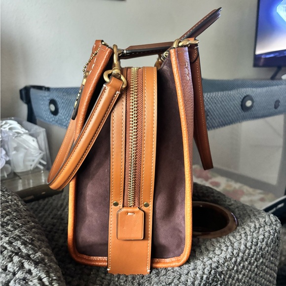 Coach Rogue 30 amber color block - Picture 2 of 10